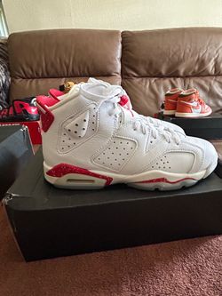 Varsity Jordan 6s 6Y