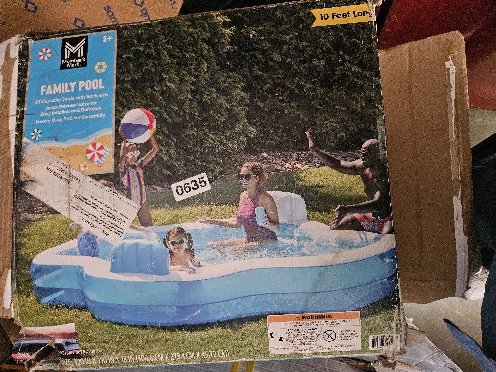 Member’s Mark Elegant Family Pool, 10' New