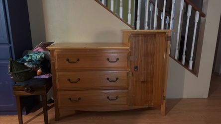 Dresser