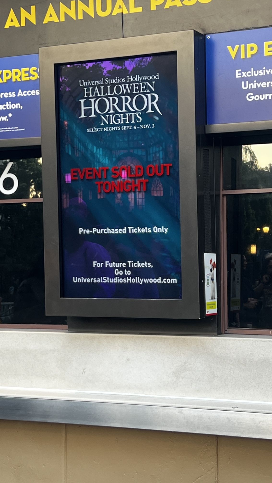 Halloween Horror Nights Express 10/9 Tonight
