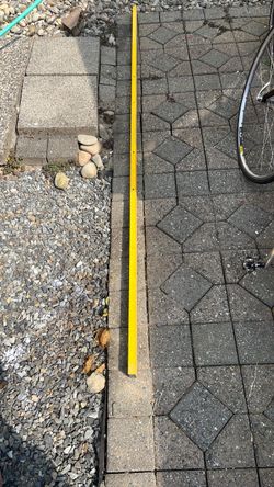 Yellow Spirit Level Long Bar