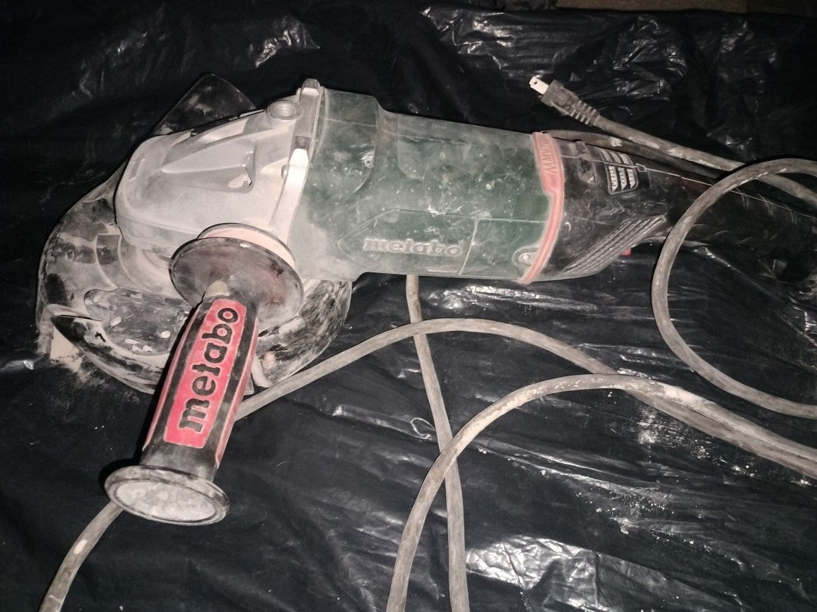 METABO 7" angle grinder