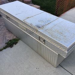 Aluminum  Husky  tool  chest