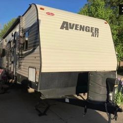 2017 Forest River Prime Time Avenger ATI 27dbs Camper 