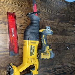 Deawalt Saw Saw And Drill.