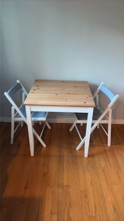 Small Kitchen Table and Chairs