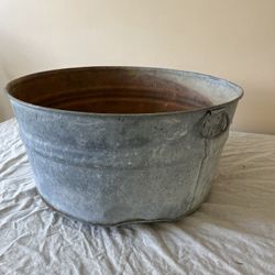 Vintage Wash Basin