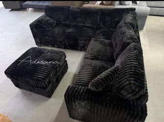 Beautiful‼️ 4-Pc Black Fur-like Jumbo Corduroy Sectional Sofa With Ottoman