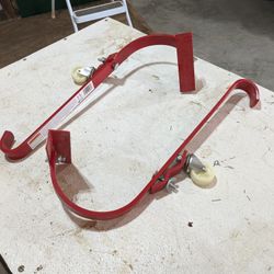 Ladder roof ridge hooks