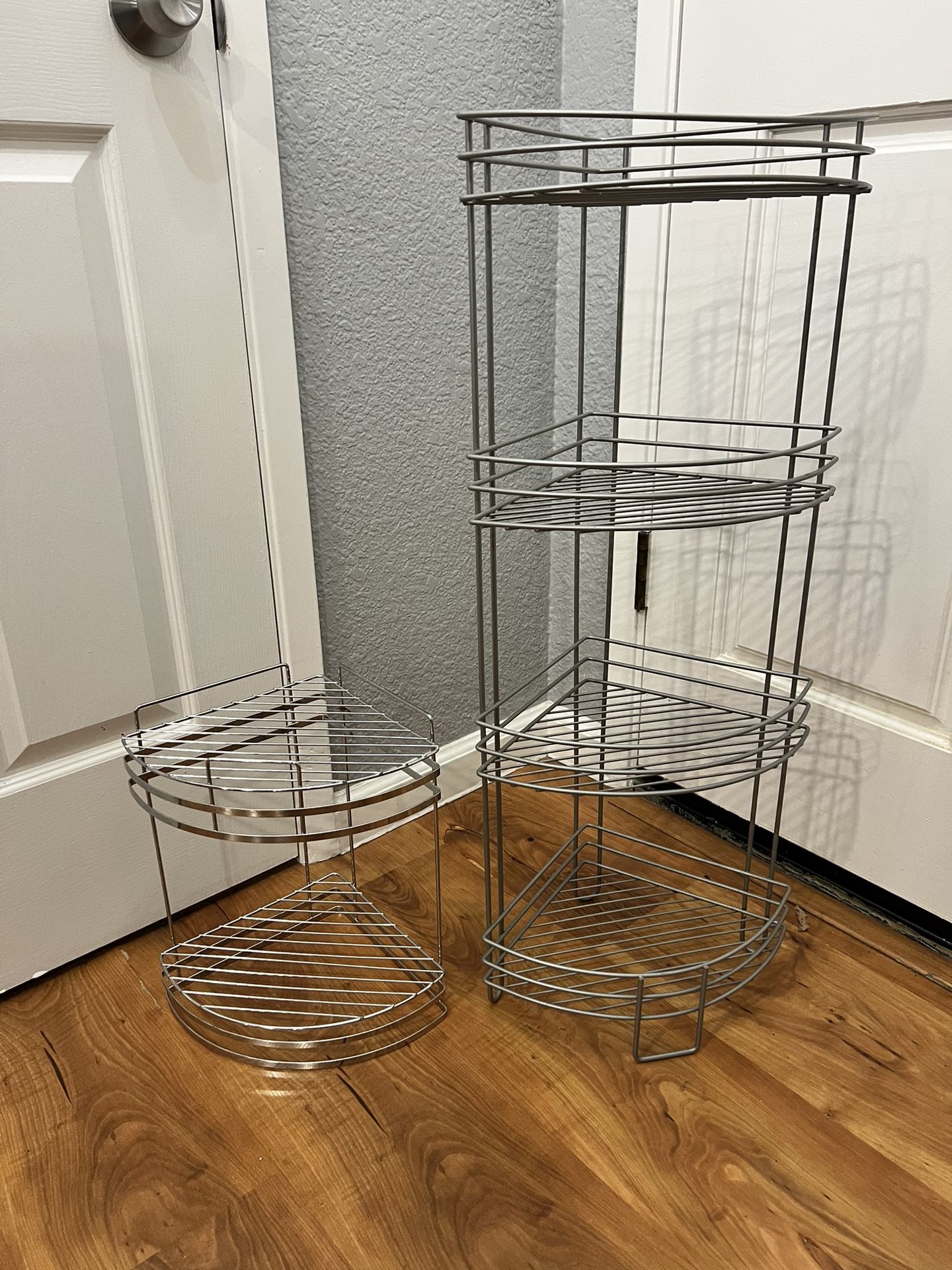 Set of two metal wire storage racks