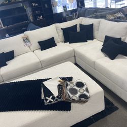 White Comfy 4Pc Sectional 🐑