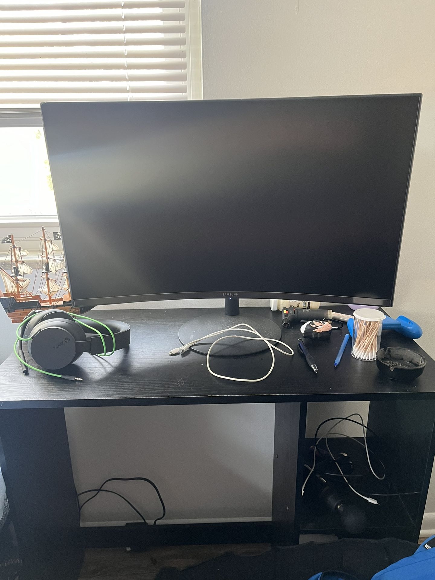 Samsung 27 Inch Curved Monitor