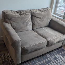 Free Fold-out Couch