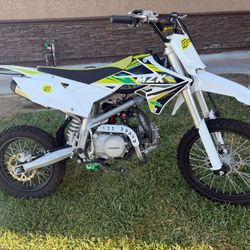 Dirty Bikes 