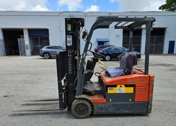 2012 Toyota Electric Forklift, 3000 Lbs 3 Stage Side Shift, AC Motors & Compact