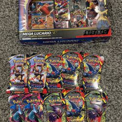 Pokémon Mega Lucario Figure Collection & 10 Phantasmal Flames Booster Packs