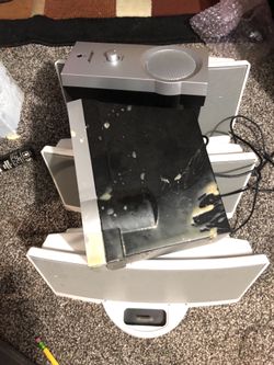 Bose speakers, no power cords