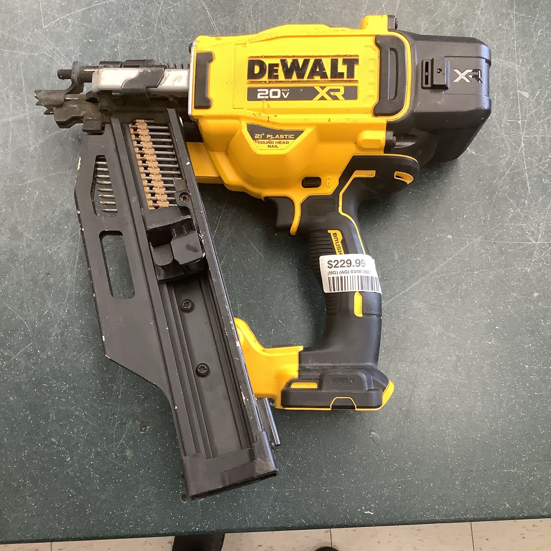 DeWalt DCN920 20V Max XR 21 Degree Framing Nailer (Tool Only)
