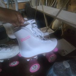 Chicago Skates White Quad Roller Skates