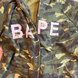 A Bape Jacket I Can’t Fit It And I’m Looking To Make Cash Off. Of It