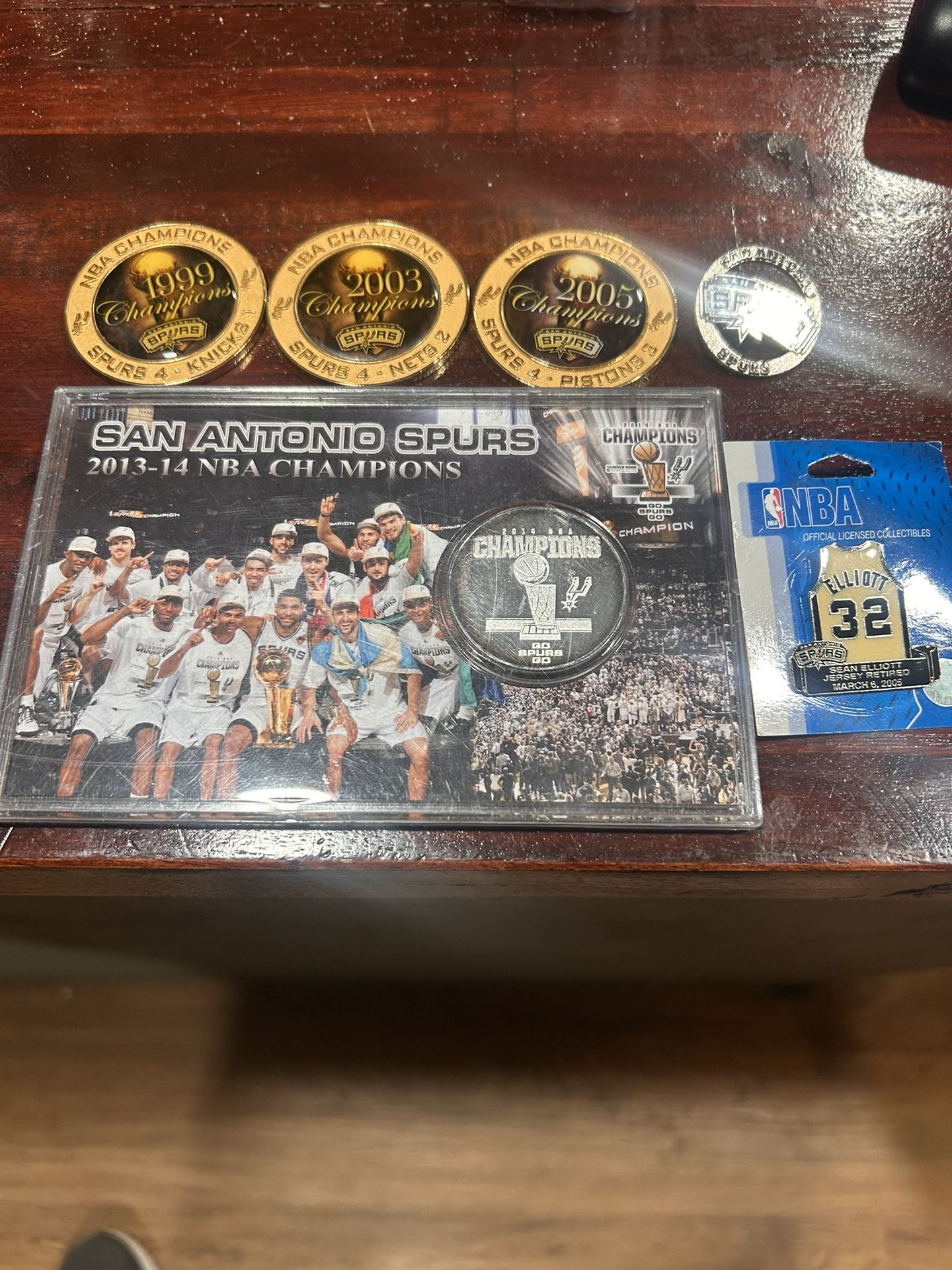 Spurs Collectibles for Sale in San Antonio, TX - OfferUp