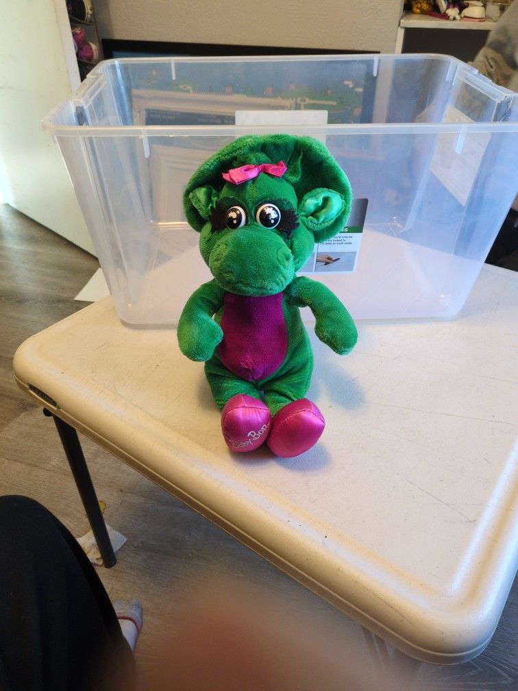 Barney And Friends Baby Bop Plush 12"