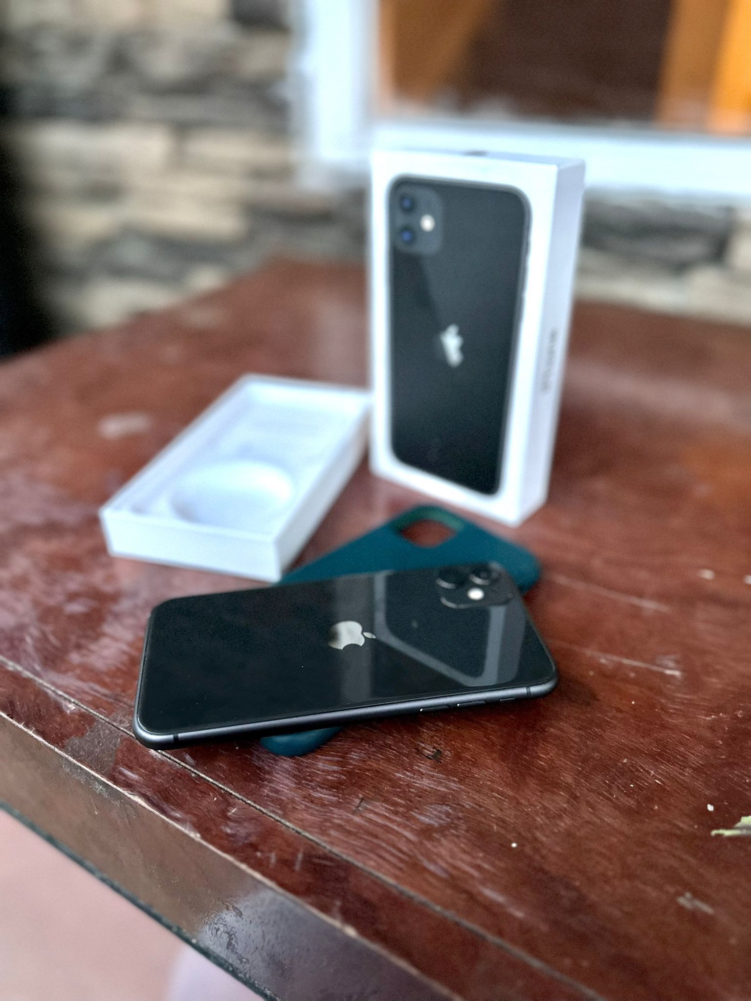 Apple iPhone 11 64GB Black - BoostMobile Only