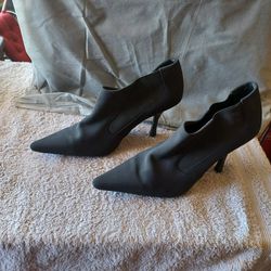 Women's BCBGirls Ankle Boots Size 8B