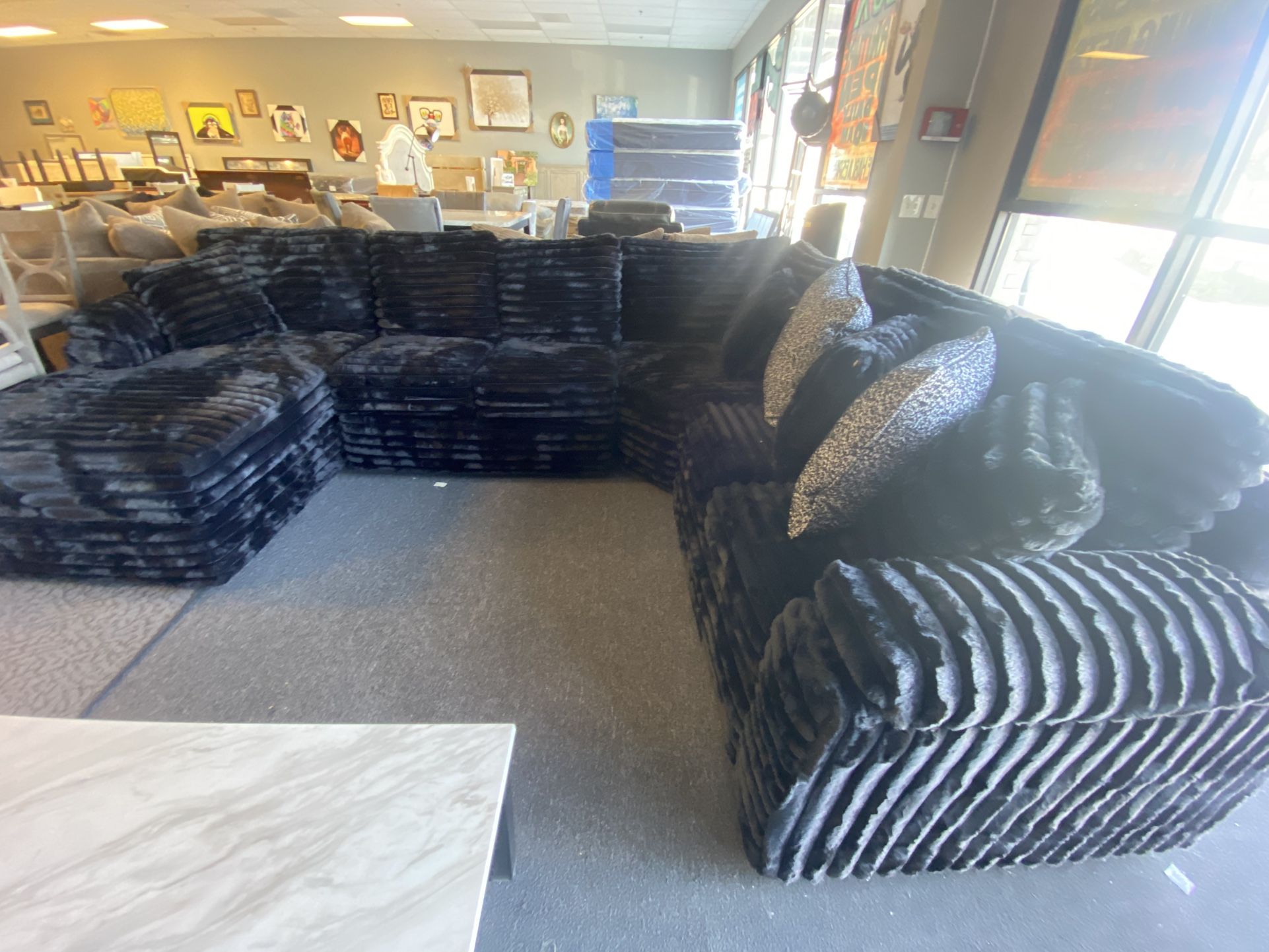 4pcs Black Thick Midnite Madness Sectional with Accents.