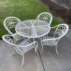 42" Patio Table And 4 Chairs - New Paint Needed For All And Tightening Of Table Legs Price is firm, cash only