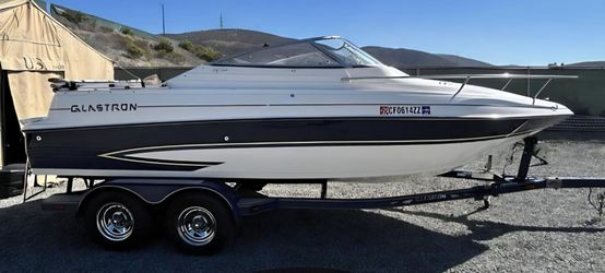 2007 Glasstron cabin boat