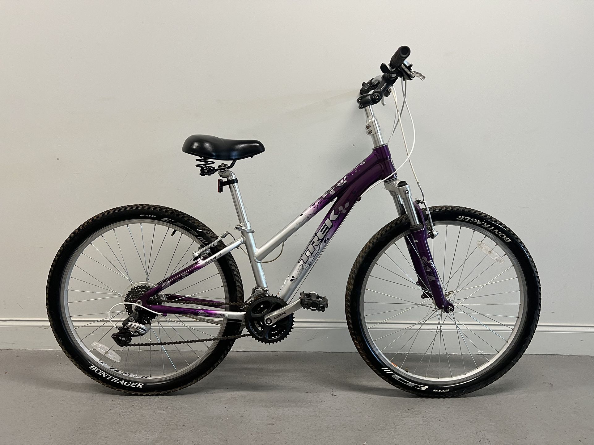 TREK Skye S Mountain Bike 26” Wheels, 13.5” Frame Size, Alpha Aluminum (Good condition)
