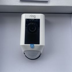 RING FLOODLIGHT CAM