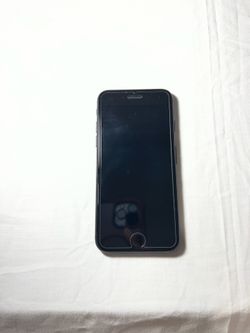 Apple iPhone 7 - 32GB Space Gray - Black  No SIM Restrictions