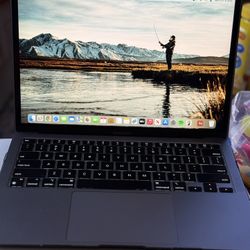 Mac book Air 13 Inch M1