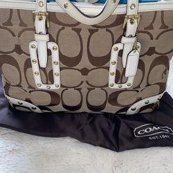 Coach Signature C Canvas Studded Gallery Tote