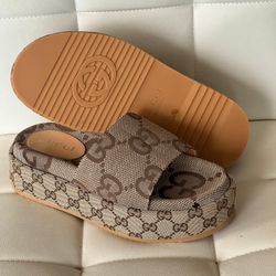 Gucci Women Slides 