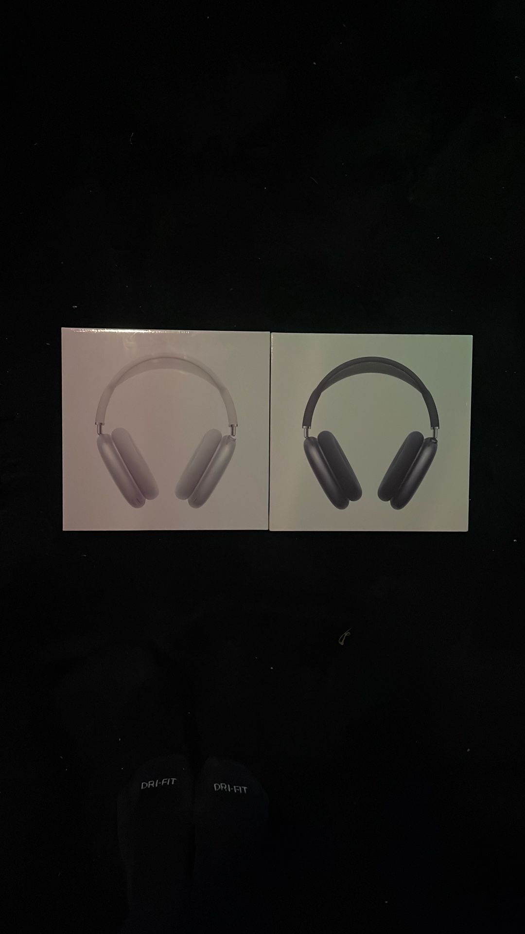 Apple Airpod Max Black x White