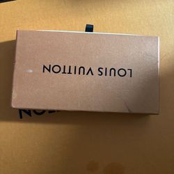 Empty desginer bag and boxes