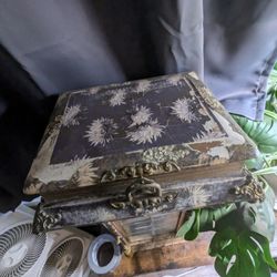 Victorian Era Photo Album Music Box
