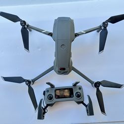 DJI Mavic 2 Pro Fly More Combo 