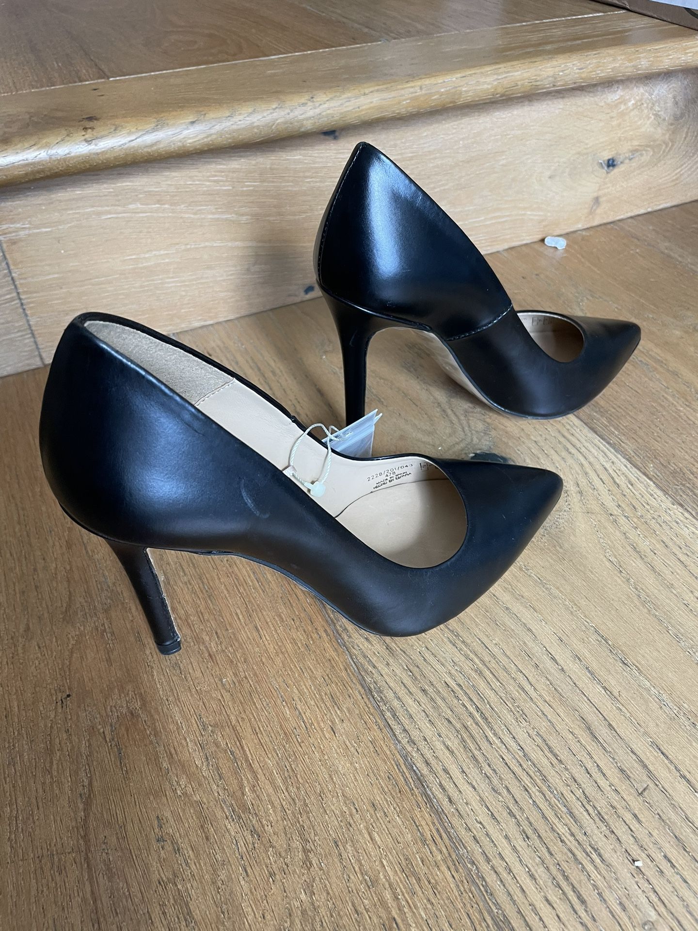 Zara Basic Spring Summer Heels 2013 Size New Pick Up $50 - Main Image
