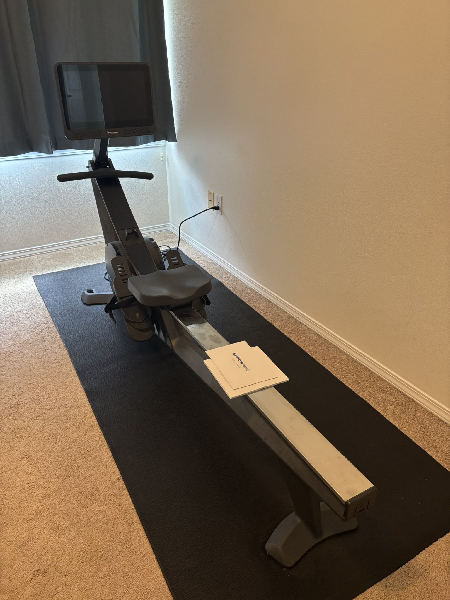Hydrow Wave (electric row machine)