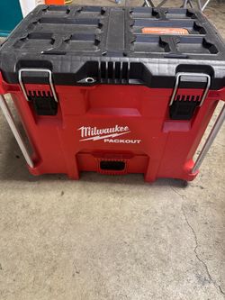 Milwaukee xl box