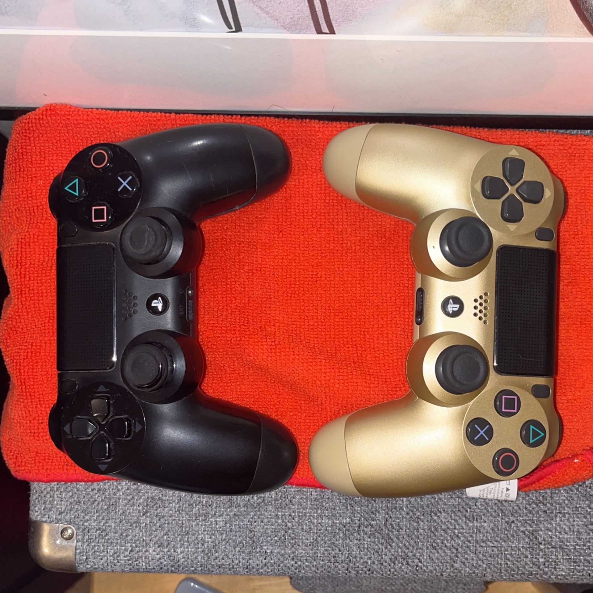 PS4 Controllers ( Black & Gold)