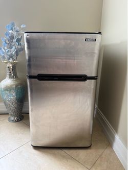 EUHOMY Mini Fridge with Freezer, 3.2 Cu.Ft Mini Refrigerator fridge, 2 door For Bedroom/Dorm/Office/Apartment - Food Storage or Cooling drinks, Silver