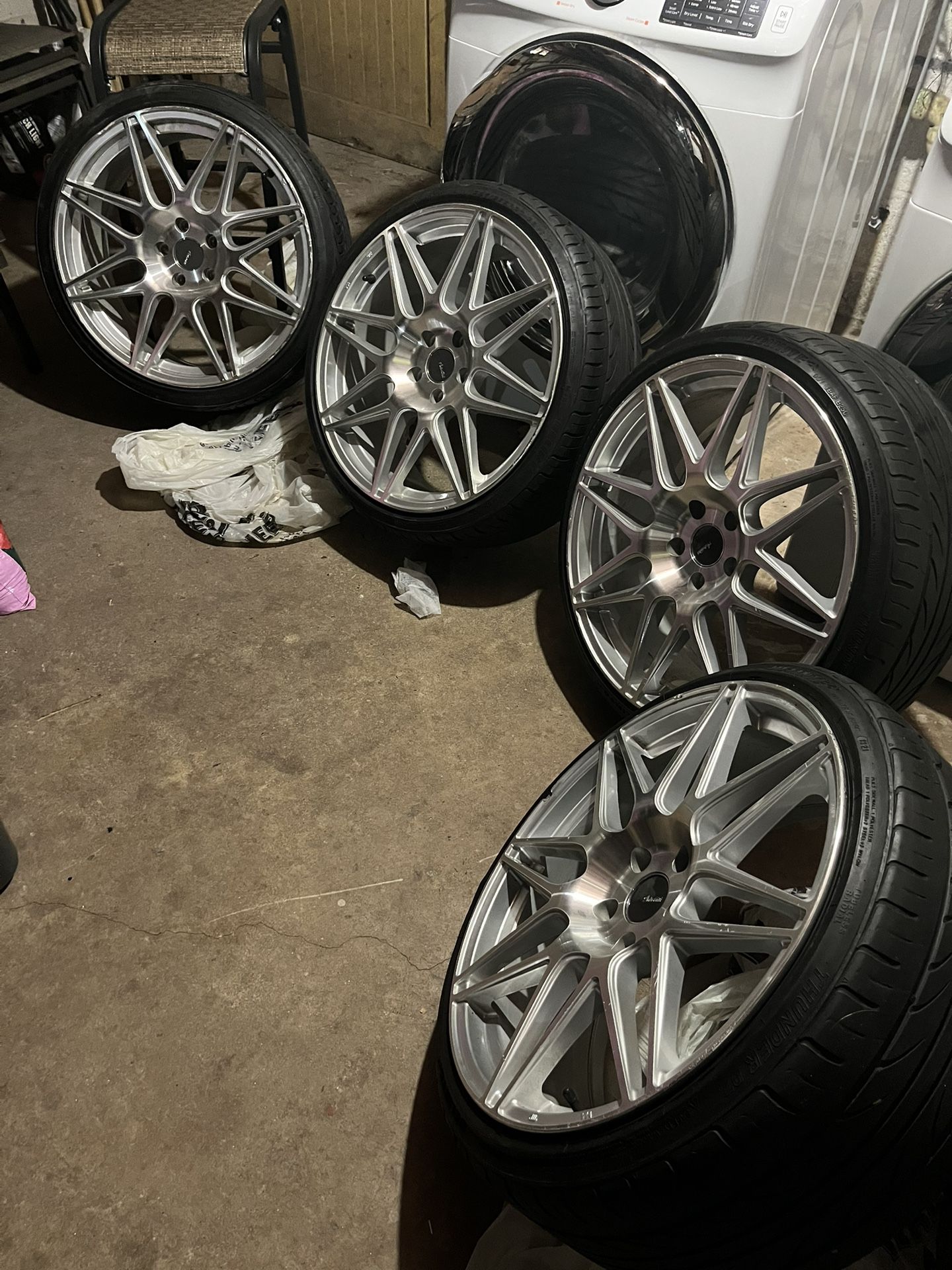 Rims 20”x9’, Tires Size Is 225/35zr20XL