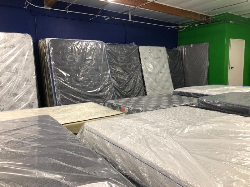 NEW-Pillow Top Mattresses Available Now^^