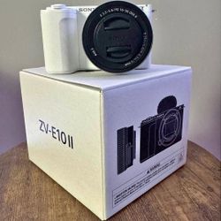 Sony ZV-E10 Mark ii w Cage and Memory Card