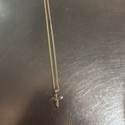 14 “in chain with angel baby pendant